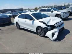 3KPF54AD8RE820688 2024 KIA FORTE