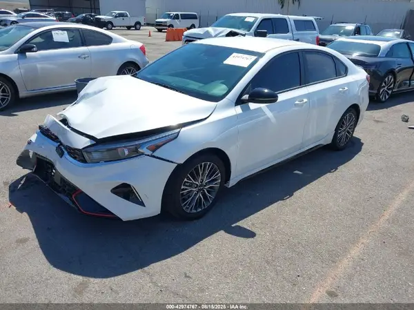 3KPF54AD8RE820688 2024 KIA FORTE - Image 2