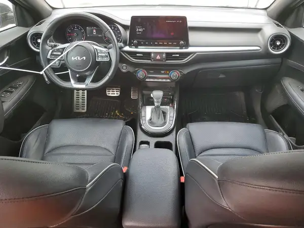 3KPF54AD8RE831304 2024 KIA FORTE - Image 8