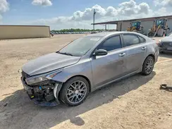 3KPF54AD8RE833893 2024 KIA FORTE