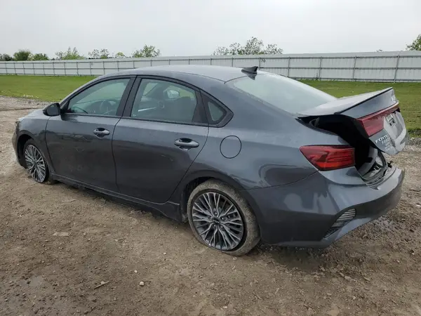 3KPF54AD8RE834218 2024 KIA FORTE - Image 2