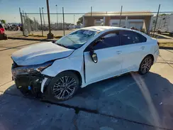 3KPF54AD8RE840195 2024 KIA FORTE