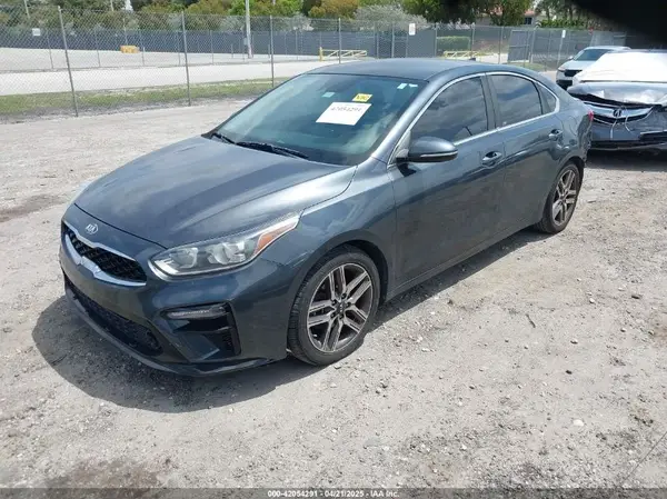 3KPF54AD9KE032900 2019 KIA FORTE - Image 2