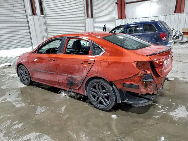 3KPF54AD9KE071082 2019 KIA FORTE - Image 2