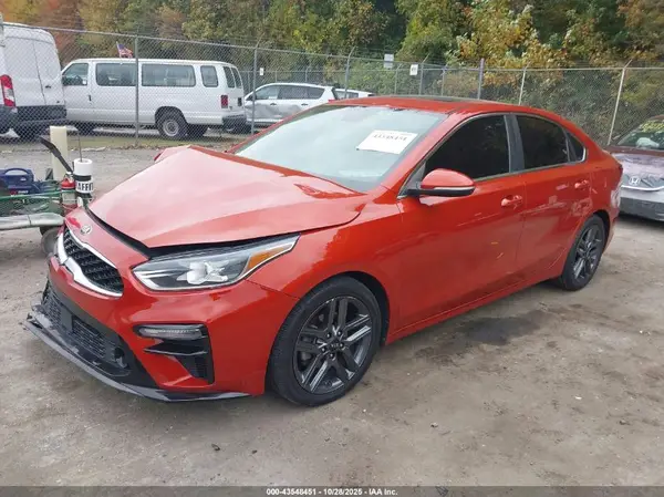 3KPF54AD9KE071115 2019 KIA FORTE - Image 2