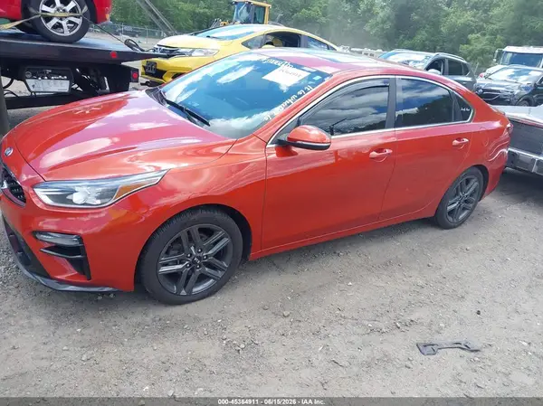 3KPF54AD9KE084768 2019 KIA FORTE - Image 2
