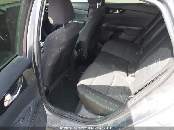 3KPF54AD9KE122550 2019 KIA FORTE - Image 8