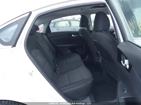 3KPF54AD9KE124010 2019 KIA FORTE - Image 8