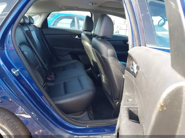 3KPF54AD9ME277554 2021 KIA FORTE - Image 8