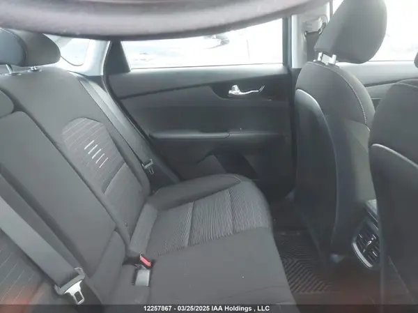 3KPF54AD9ME278364 2021 KIA FORTE - Image 8