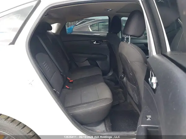 3KPF54AD9ME292118 2021 KIA FORTE - Image 8