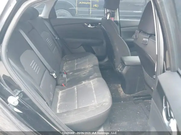 3KPF54AD9ME366802 2021 KIA FORTE - Image 8