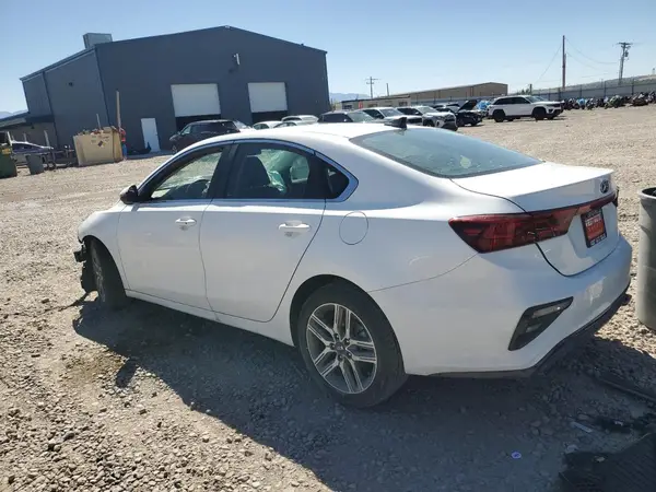 3KPF54AD9ME412712 2021 KIA FORTE - Image 2