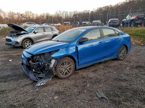 3KPF54AD9NE420889 2022 KIA FORTE - Image 1