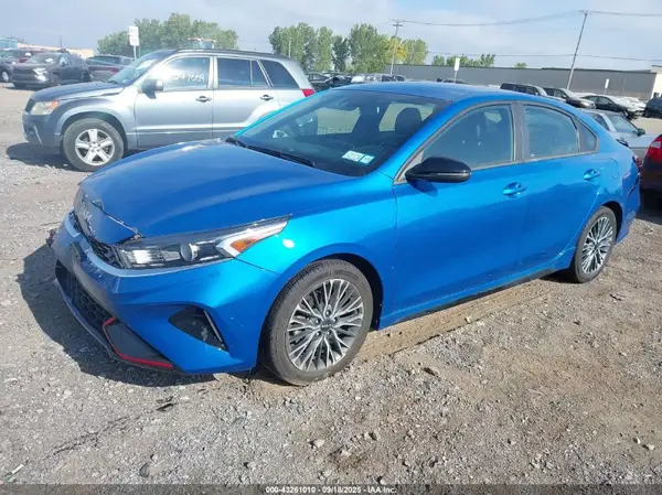 3KPF54AD9NE421038 2022 KIA FORTE - Image 2