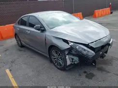 3KPF54AD9NE423792 2022 KIA FORTE
