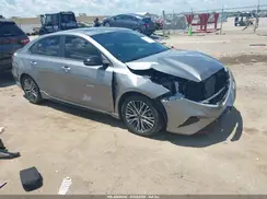 3KPF54AD9NE429639 2022 KIA FORTE