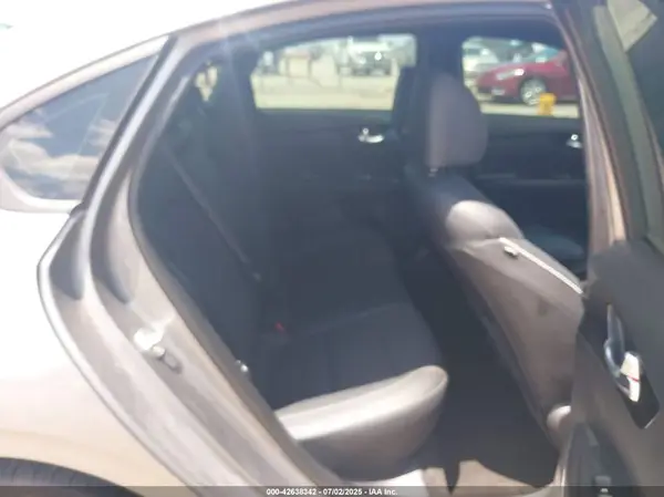 3KPF54AD9NE429639 2022 KIA FORTE - Image 8