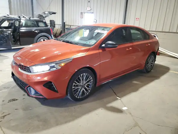 3KPF54AD9NE438213 2022 KIA FORTE - Image 1