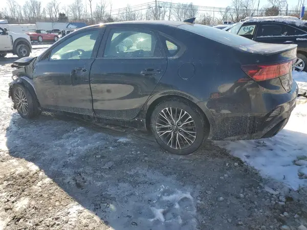 3KPF54AD9NE439491 2022 KIA FORTE - Image 2