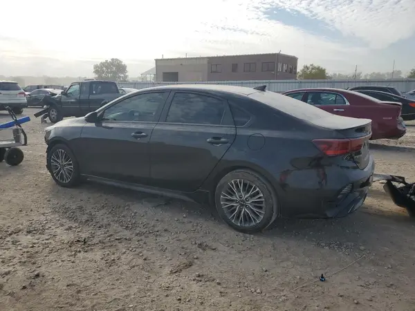3KPF54AD9NE440527 2022 KIA FORTE - Image 2
