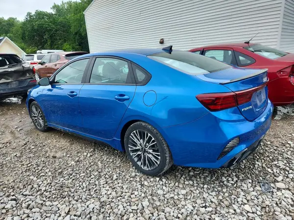 3KPF54AD9NE448983 2022 KIA FORTE - Image 2