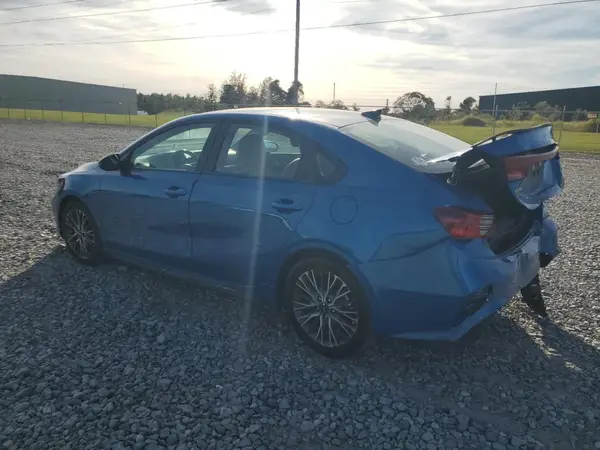 3KPF54AD9NE450166 2022 KIA FORTE - Image 2