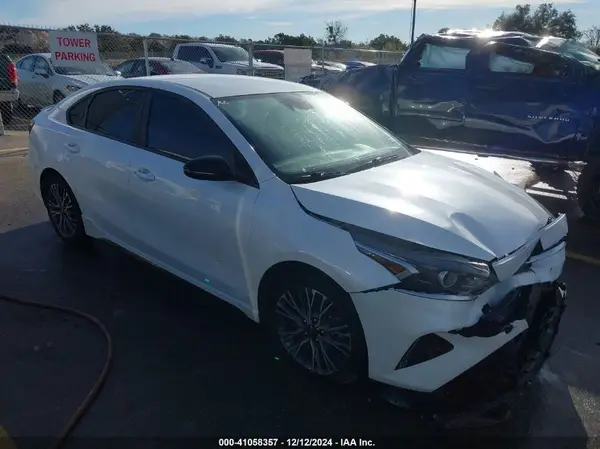 3KPF54AD9NE451530 2022 KIA FORTE - Image 1