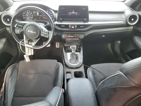 3KPF54AD9NE454279 2022 KIA FORTE - Image 8