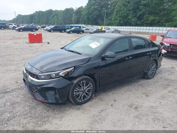 3KPF54AD9NE458980 2022 KIA FORTE - Image 2