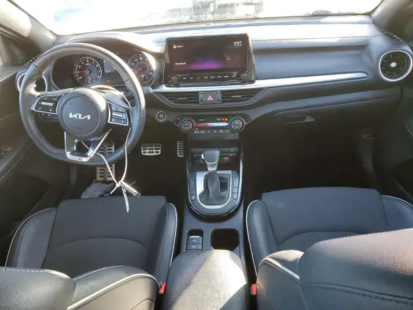 3KPF54AD9NE472099 2022 KIA FORTE - Image 8