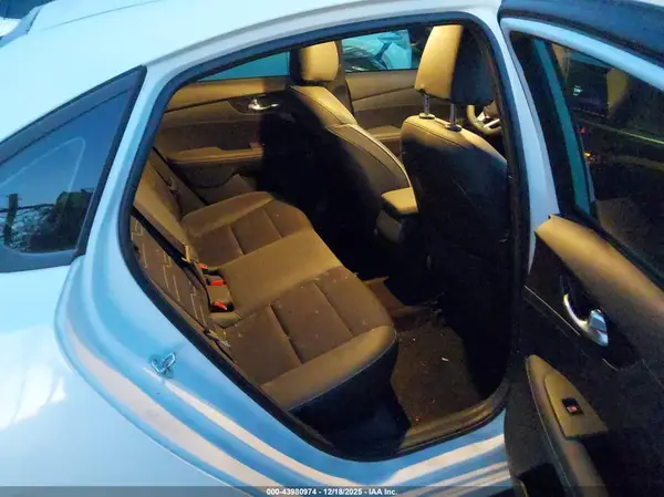 3KPF54AD9NE475763 2022 KIA FORTE - Image 8