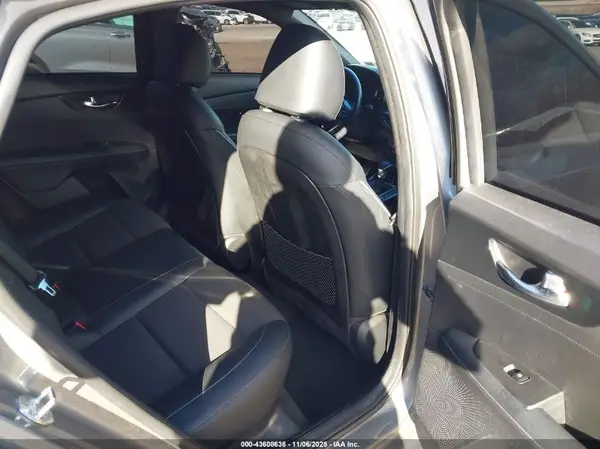 3KPF54AD9NE477867 2022 KIA FORTE - Image 8