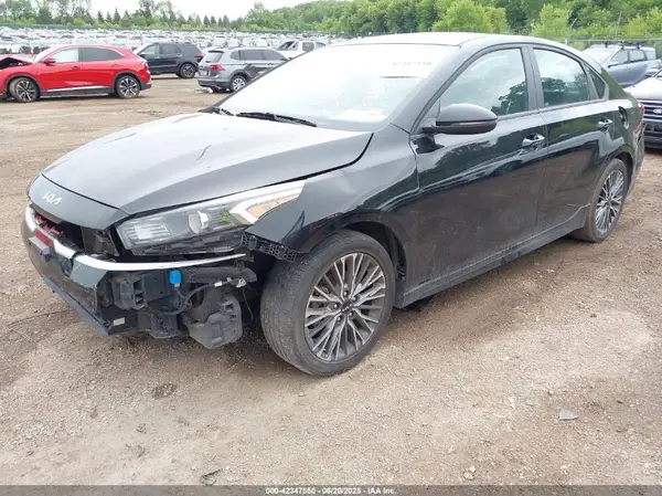 3KPF54AD9NE478579 2022 KIA FORTE - Image 2