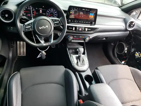 3KPF54AD9NE480655 2022 KIA FORTE - Image 8