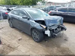3KPF54AD9NE484236 2022 KIA FORTE