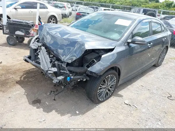 3KPF54AD9NE484236 2022 KIA FORTE - Image 2