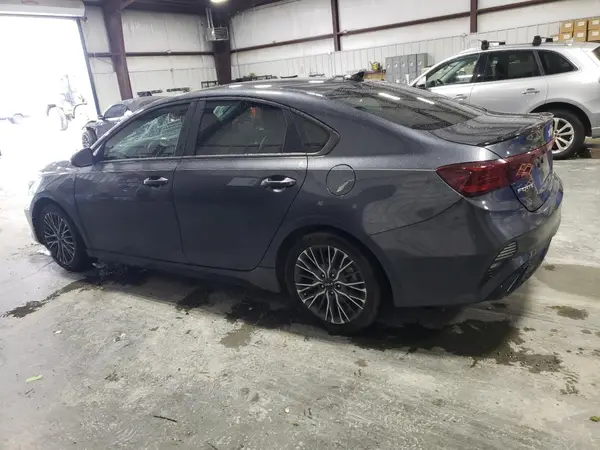 3KPF54AD9NE484656 2022 KIA FORTE - Image 2