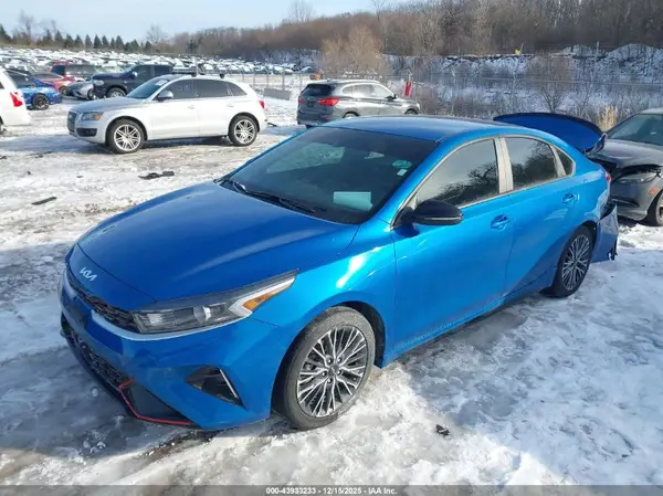 3KPF54AD9NE486116 2022 KIA FORTE - Image 2