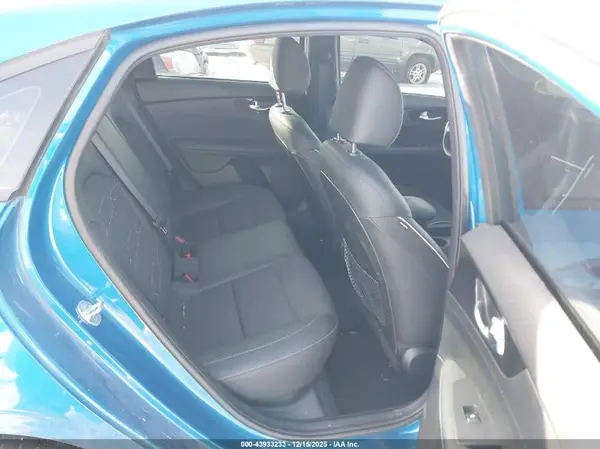 3KPF54AD9NE486116 2022 KIA FORTE - Image 8