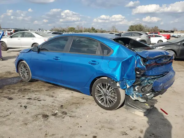 3KPF54AD9NE488478 2022 KIA FORTE - Image 2