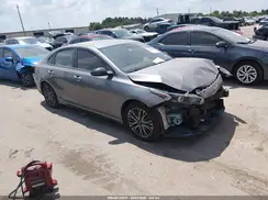 3KPF54AD9NE492269 2022 KIA FORTE