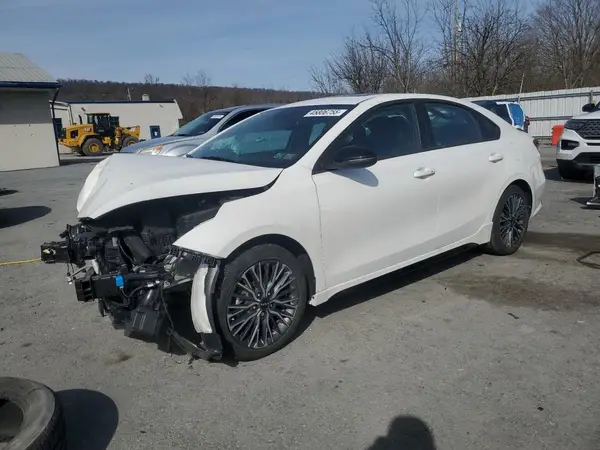 3KPF54AD9NE492319 2022 KIA FORTE - Image 1