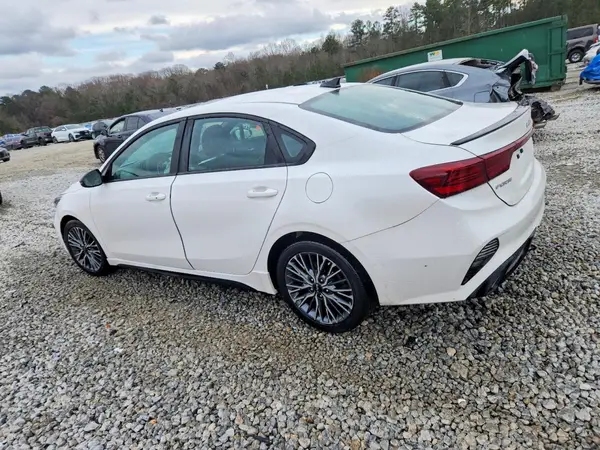 3KPF54AD9NE492322 2022 KIA FORTE - Image 2