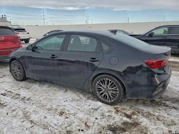 3KPF54AD9NE502881 2022 KIA FORTE - Image 2