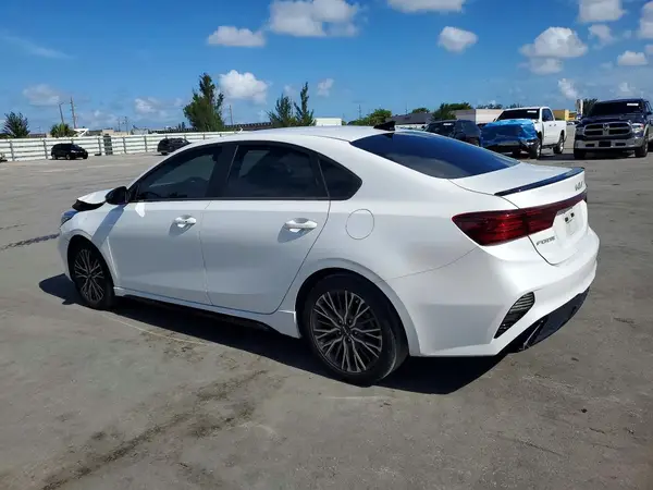 3KPF54AD9NE503822 2022 KIA FORTE - Image 2