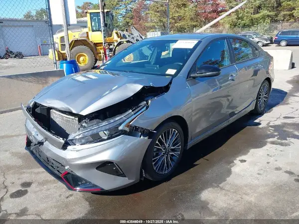 3KPF54AD9NE505814 2022 KIA FORTE - Image 2
