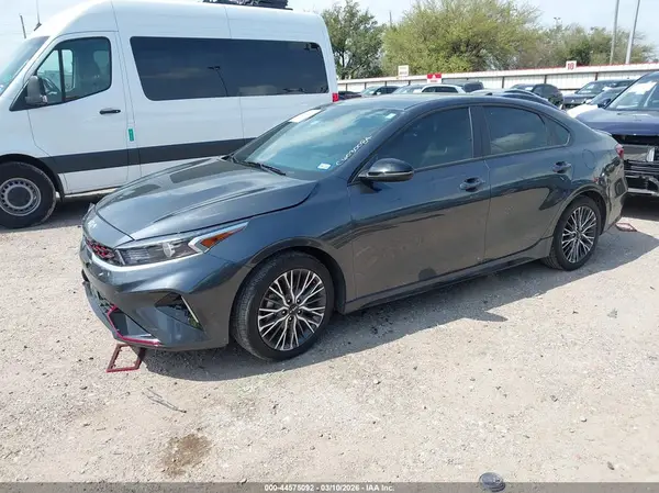 3KPF54AD9NE506607 2022 KIA FORTE - Image 2