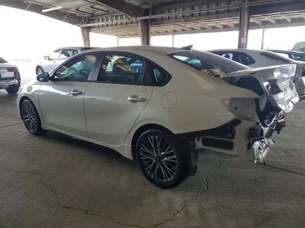 3KPF54AD9NE510107 2022 KIA FORTE - Image 2