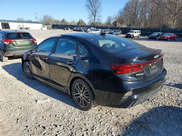 3KPF54AD9PE524477 2023 KIA FORTE - Image 2
